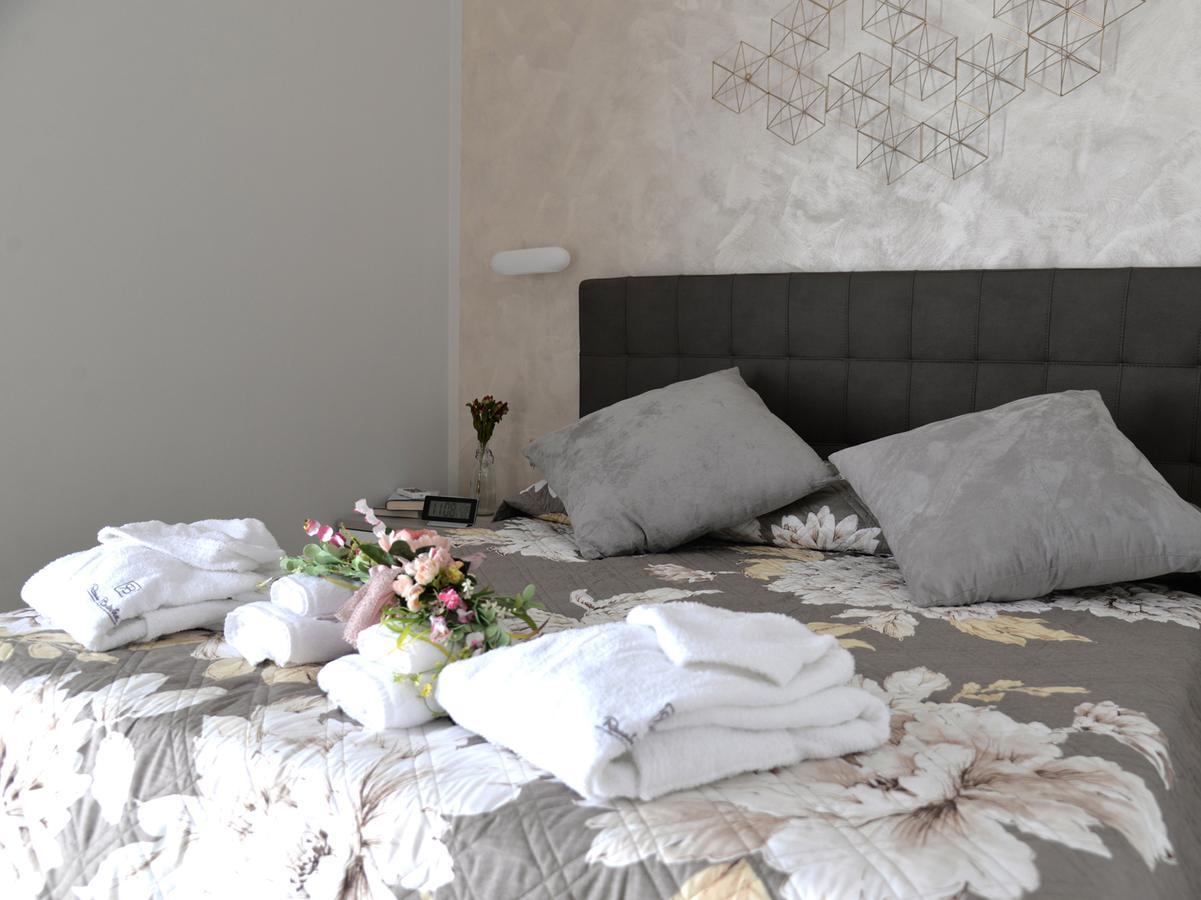 Casa Felice Suite Room Tarento Exterior foto