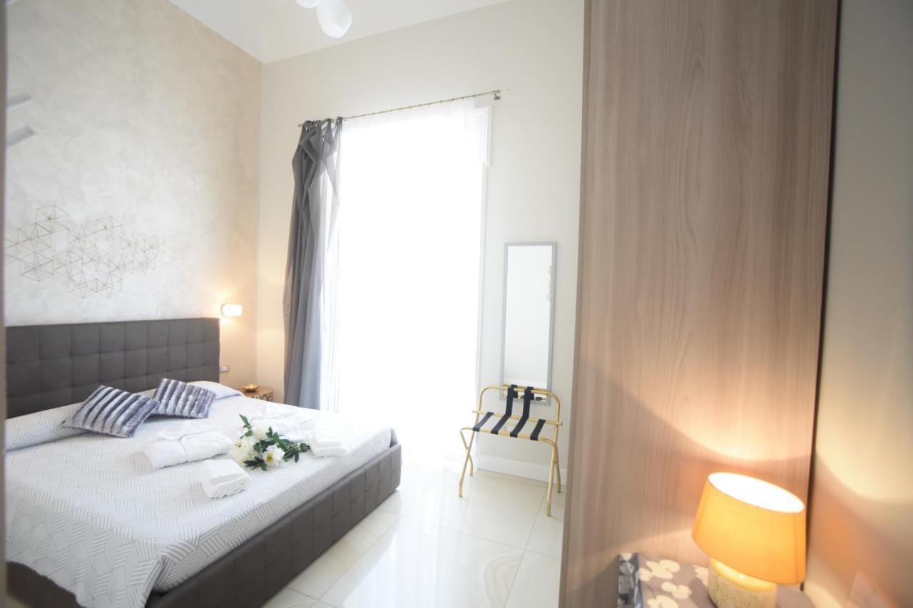 Casa Felice Suite Room Tarento Exterior foto