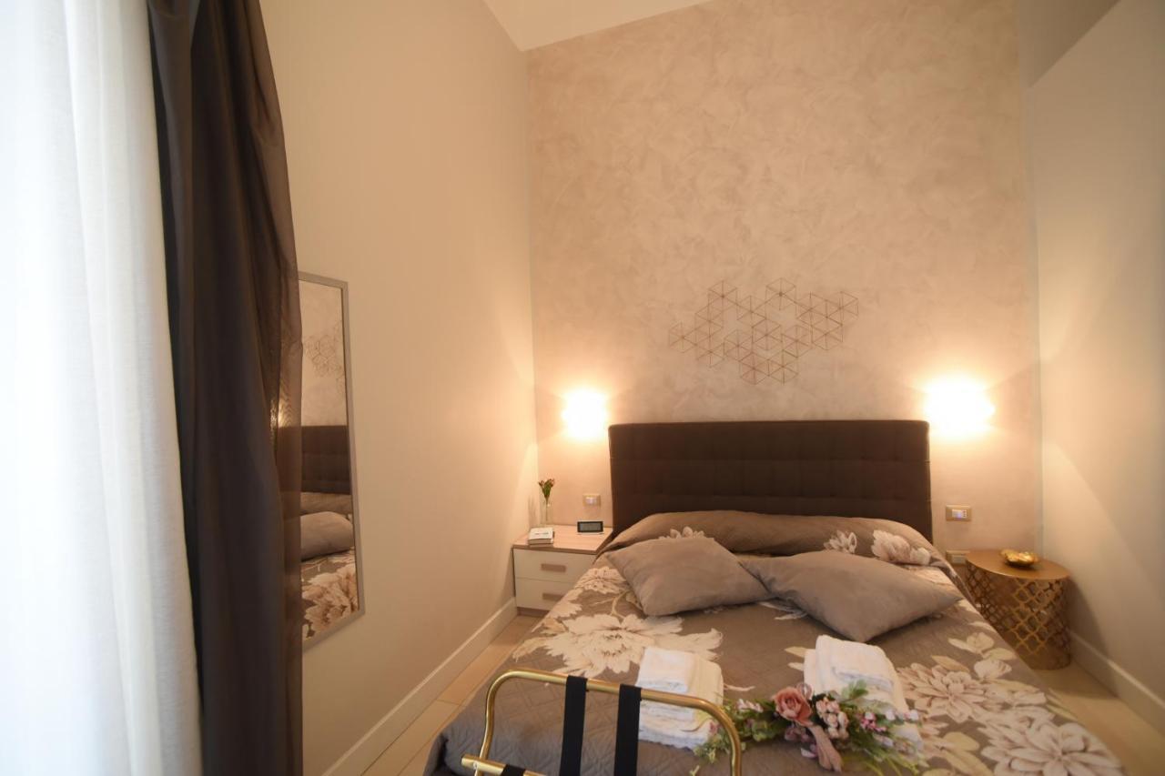 Casa Felice Suite Room Tarento Exterior foto
